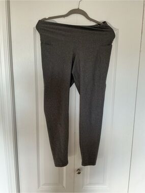 Old Navy Power Gray Active Leggings